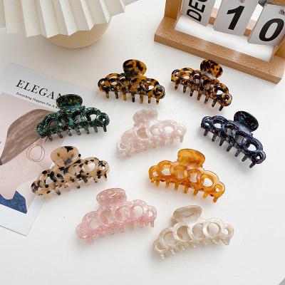 China Hair Claw Clips  2022 new hair accessories large clip tortoiseshell color hollow acetate hair claw clip hair claw clips for thick hair women for sale