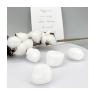 China Wholesale OEM Disposable Alcohol Cotton Cotton Swab Ball Disposable Sterile 100% Raw Cotton Balls For Cleaning Rolled Up for sale