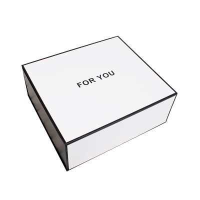 China Recyclable Luxury Large White Rigid Clothing Box Custom Magnetic Closure With Lid Cardboard Gift Box Rigid Packaging for sale