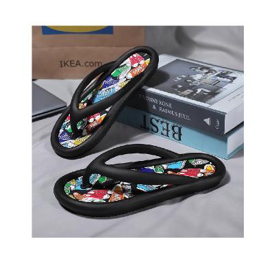 China Fashion Trend Flip Flops Summer Couples Slippers Soft Bottom Anti-Skid Men's Beach Shoes for sale