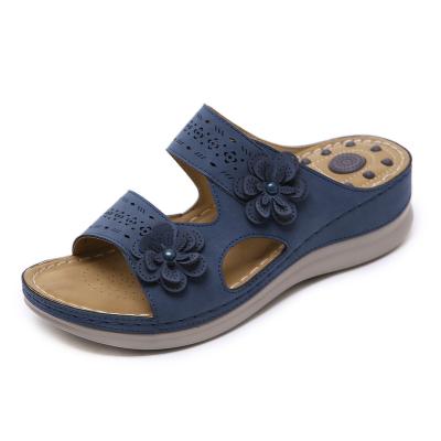 China Anti-odor the new 2022 summer sandals flowers large courts restoring comfortable massage slippers ways of antique wedges sandals for sale