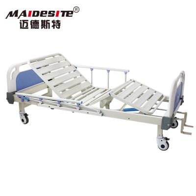 China Two Cranks Back Lifting Manual Hospital Bed Adjustable With ISO / CE / FDA for sale