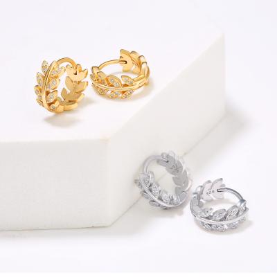 China CZ Zircon 18K Non-fading Gold Plated 925 Sterling Silver Hoop Leaf Huggie Earrings for sale