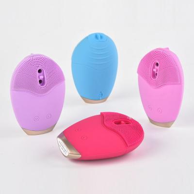 China Portable Pore Remover Silicone Face Exfoliate Brush Silicone Face Wash Brush Small Vacuum Cleaner Brush for sale