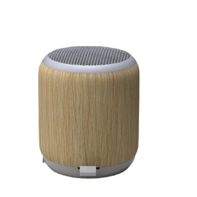 China Mini Bamboo bluetooth speaker singing snowman toy gift for sale