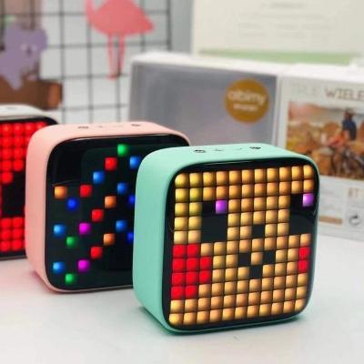 China 2020 Radio, TF, USB, Bluetooth, line in function, 32different LED modes, 121pieces RGB light bluetooth speaker for sale