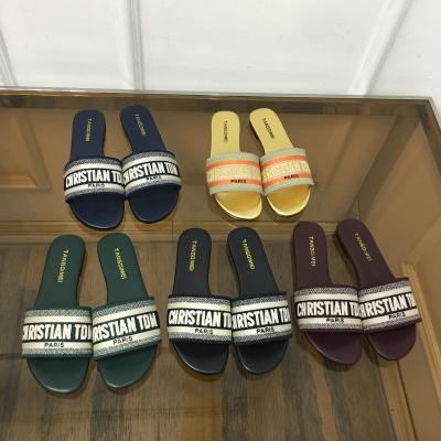 China Other Logo Flat Ladies Embroidered Women's Indoor Slippers Custom Made Shiny Sandals Flat Bottom Slides for sale