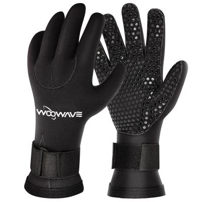 China 3mm Neoprene Anti-Slip Thermal Five Finger Surfing Gloves for Diving and Spearfishing for sale