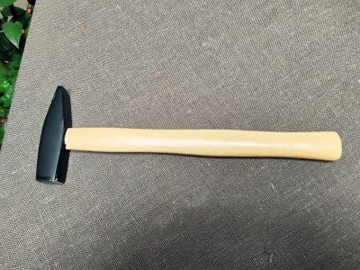 China 200g Machinist hammer(XL-0104) with Bleach wooden handle,painted surface and good price for sale