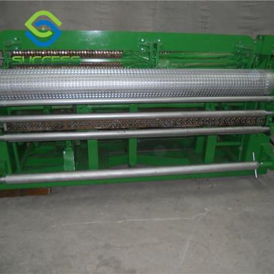 China Factory Price Steel Welding Mesh Welded Wire Machine In High Stability Roll for sale