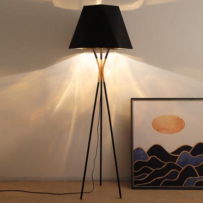 China Hot Selling Postmodern Hot Selling LED Floor Lamps Living Room Hotel Standing Lights for sale