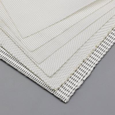 China Versátil 5,2 m de largura Geotextil tecido branco com tamanho de abertura de 0,05-0,2 mm à venda