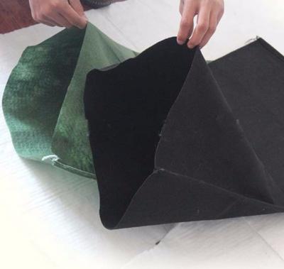 China Non Toxic PP Geotextile Geobag Non Woven 200g-1400g Green Black for sale