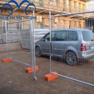 China Temporary Fencing Low Price Guangzhou Easily Assembled Water Filled Barrier Base Parking Lot for sale