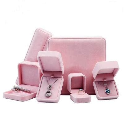 China 2022 New Arrival High End Custom Luxury Velvet Pink Ring Packaging Boxes Portable Earring Gift Jewelry for sale