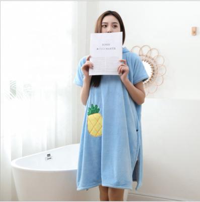 China Viable Coral Fleece Bath Cloth Bath Robe Wearable Beach Towel for sale