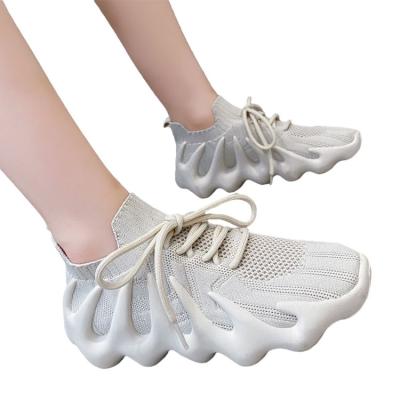 China CUSHIONING Breathable Shoes Hot Selling New Flight Woven Women's Sports And Leisure Travel Shoes for sale