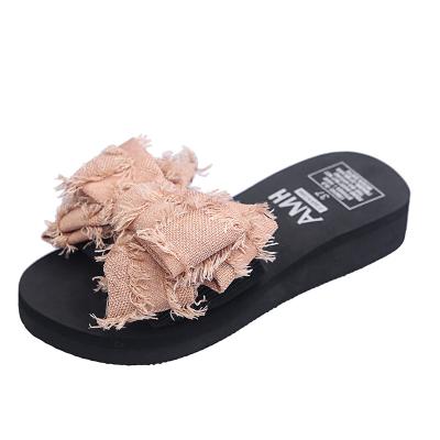 China Women Summer Thick-soled Fashion Beach Sandals and Slippers Anti-slippery Strap Flip Flops Slope-heeled Step Up Beach Shoes for sale