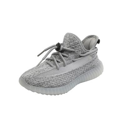 China 2021 female flight of flat small and medium children's shoes new woven to mesh breathable children's sports shoes men's soft sole for sale