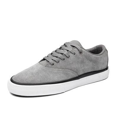 China New Design Light Weight Custom Comfortable Wholesale Skateboard Shoes Mens White Suede Skateboarding Shoes For Men Rubber Mesh for sale