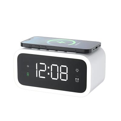 China 3 in 1 Amazon 15W Fast Charging Alarm Clock Cordless Desk Lamp Led Wireless Charger Portable Clock Wireless Charger with Time Display for sale