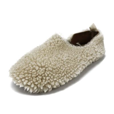 China Fashion Trend CF-521 Real Woolen Real Wool Indoor Slippers New Trend Comfortable Fluffy Women's Indoor Slippers for sale