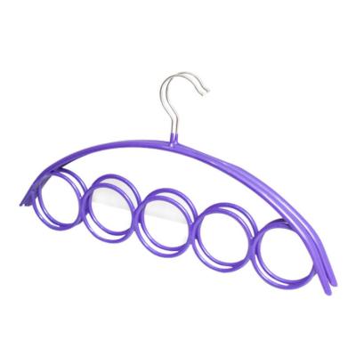 China Multi Use Metal Hanger With Rings For Multi Functional Scarf Link Hangers for sale