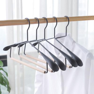 China Wide Shoulder Metal Clothing Hanger High End Mannequin Wide Shoulder Metal Hangers Racks for sale