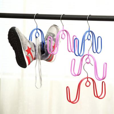 China PVC coated metal shoe hanger drying rack for leather shoes dehydration hanging hangers for sale