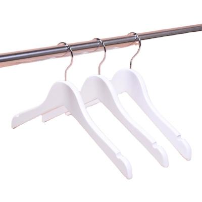 China With Notches Hanger Baby Wood High Quality Biodegradable Cloth Hanger in White for sale