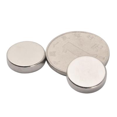 China Industrial Magnet Disc N35 Super Strong Magnet Neodymium 8*1.5 for sale