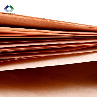 China Smooth 0.5Mm 1Mm A Grade Decorative Wood Veneer Bintangor Veneer Face Wood Veneer for sale