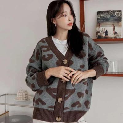 China Drop shoulder pattern leopard anti-pilling oversized cardigan knitted coat women's sweaters cardigan sweater for sale