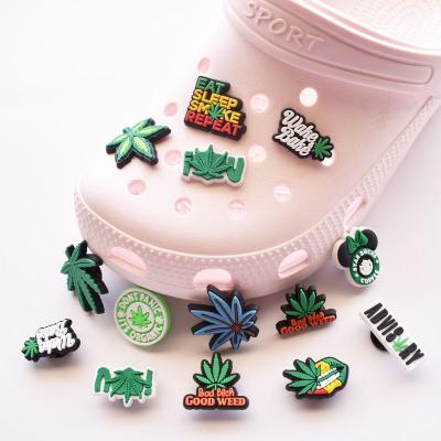 China Custom Wholesale Fashion Clog PVC Accessories Designer Sports Charm Crocs Rubber Shoes for sale