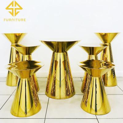 China Wedding rental hotel use 2022 hot-selling shiny round gold cylinder stainless steel wedding cake table stands for decoration rack for sale