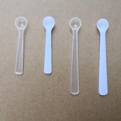 China Viable Powder Dispenser 0.5ml Scoop 0.5ml Vitamin C Powder Spoon Measuring Maker for sale