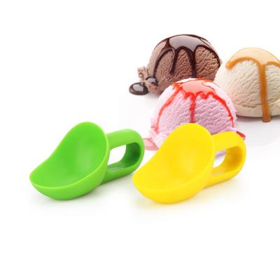 China Viable Manufacturer Supply Plastic Hot Creative Soft Head Ice Cream Scoop Plastic Scooper for sale