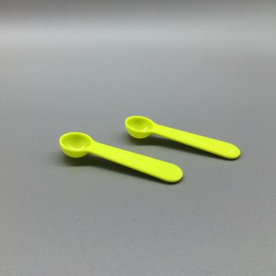 China 0.5g Custom Viable Pharmaceutical 1ml Green Doser Powder Scoop for sale