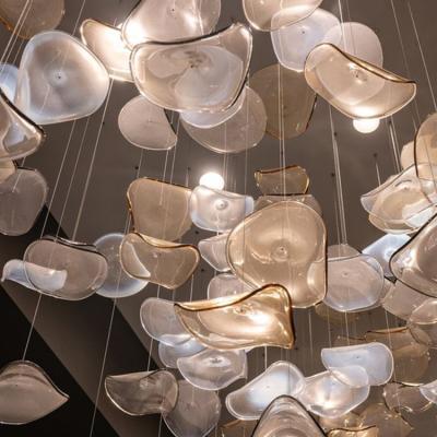 Cina Unique Design/High Quality Modern Design Pendant Lamp Customized Made Glass Long Big Lighting Hotel Lobby Mall LED Chandelier Lights in vendita