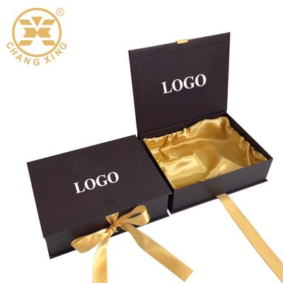 China Luxury Packaging Lipgloss Black Logo Recyclable Custom Gift Box Folding Gift Box With Magnetic Closure for sale