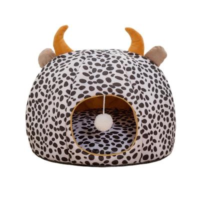 China Sustainable Plush Cat Nest Semi-Enclosed Cat Bed House All Season Indoor Universal Warm Cover Shell Nest Chick Rabbit Animal Shape Pet Bed for sale