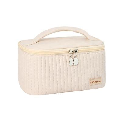 China Fashion New Fashion PU Lady Toiletry Bags Makeup Box Zipper Large Capacity Soft Cream Durable Cosmetic Bag With Carry Handle For Girls for sale