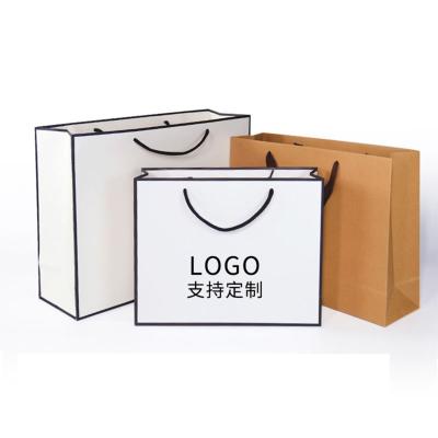 Cina Disposable Gift Bags Handle Boutique Luxury Shopping Packaging Customized Recyclable Paper Gift Bags in vendita