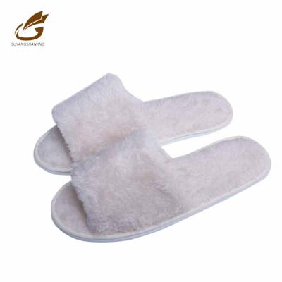 China Plain Soft Fashion Winter Cheaper Medical Washable Slipper for sale