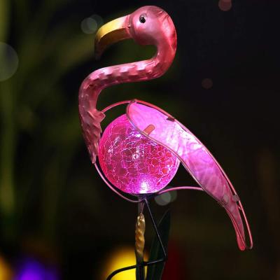 China Outdoor Solar Powered Garden LED Pathway Lamp Landscape Metal Ornaments Stick Solar Pink Flamingo Stake Garden Lights for sale