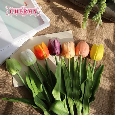 China FREE SAMPLE Real Touch Natural Artificial PU Tulips Fake Touch Flowers For Wedding Home Decoration for sale