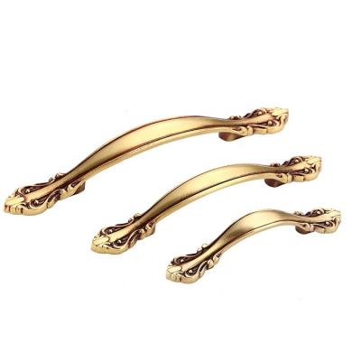 China Home Fancy Decoration Gold Furniture Hardware Brass Kitchen Pull Handle For Cabinet Drawer for sale