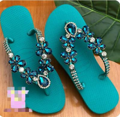 China High Quality Chains Factory Supply Crystal Flip Flops Accessory Rhinestone Bridal Slippers Fashion Woman Wedding Flip Flop for sale