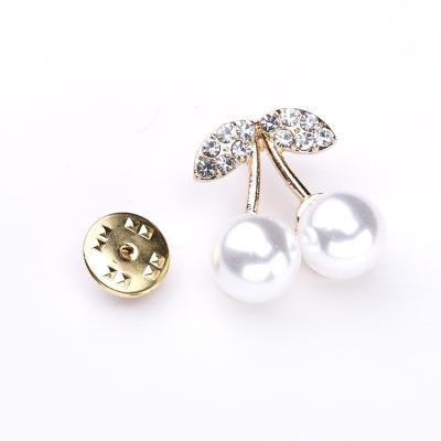 China Gold Plating Charm Jewelry Gold Cherry Pearl Pave Diamond Metal Safety Brooch Pin for sale