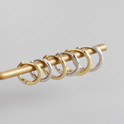 China Hot FASHIONABLE Minimalist 925 Sterling Silver Vermeil Circle Earrings Small Gold Tube Hoop Earrings Korea Cavity Cartilage Huggie Earrings for sale